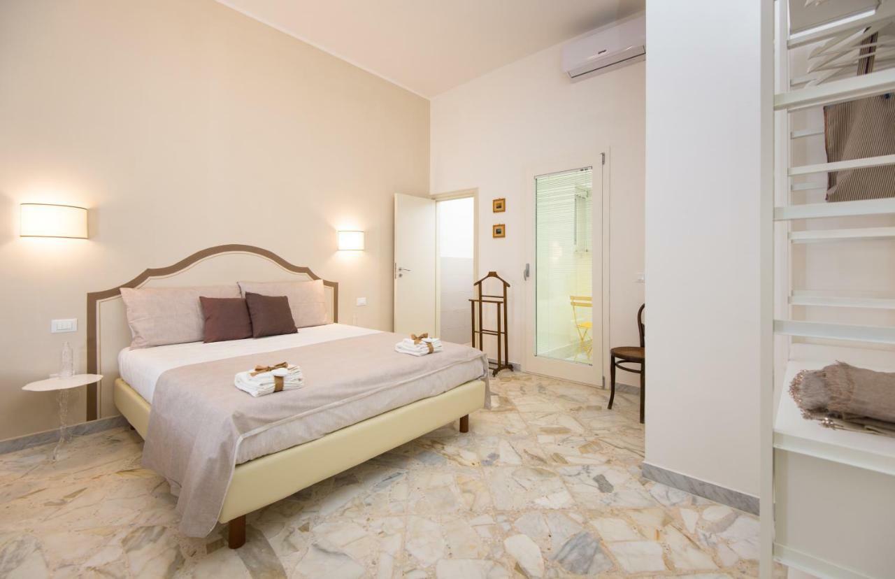 L'Angolo Di Oli' Lecce Bagian luar foto